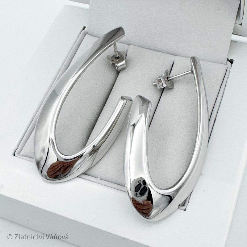 Stříbrné náušnice na puzetu